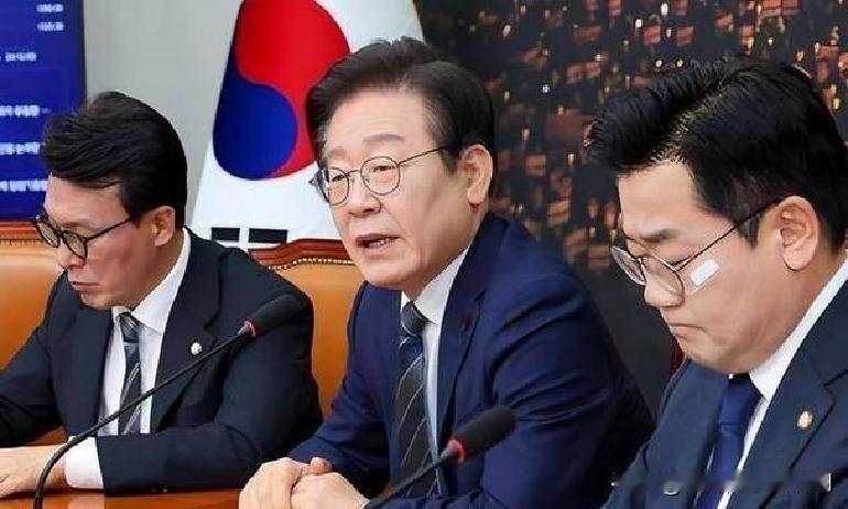 赞叹李在明政府的清醒坚定！


在日本首相高市早苗在澳大利亚跪拜堪培拉国家英雄纪