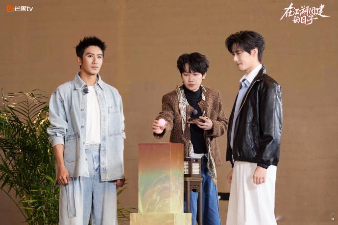 今天的水龙吟团综可谓精彩纷呈，江湖侠客们化身厨房高手，瞬间打破了他们以往的严肃形