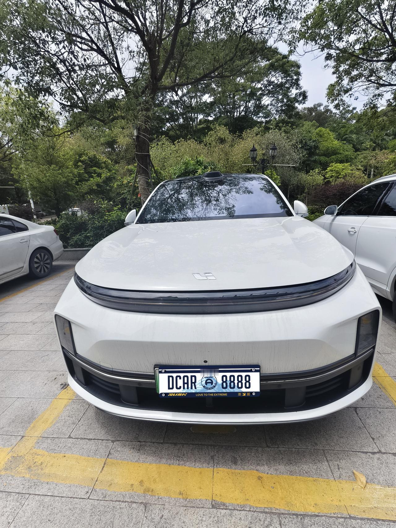 18万拿下“移动精装房”？一手行情告诉你二手理想L6现在能不能冲！
兄弟们，手里