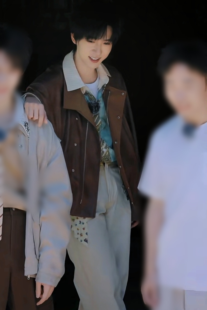 这裤子对大吉吉女孩太不友好 
