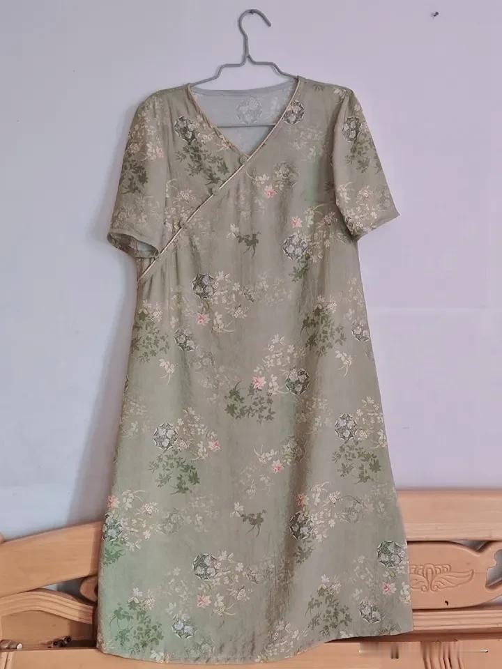我是一个纯纯的家庭妇女，
问你们一个问题？
每天除了洗衣做饭接送孩子，
剩下的时