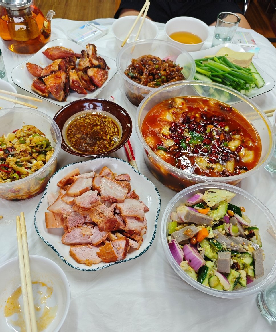 凑合吃点吧深夜放毒