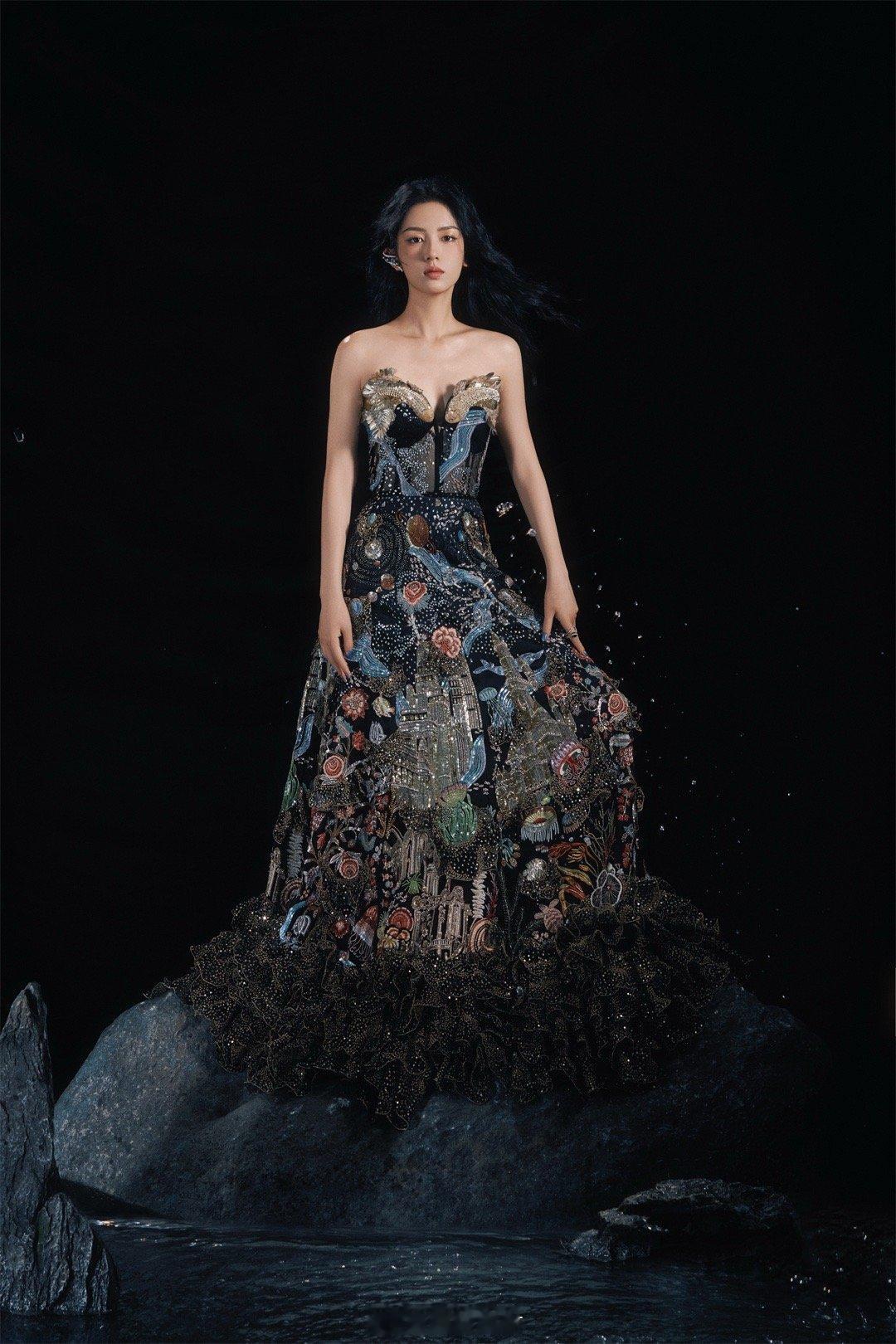 周也[色][色][爱你][舔屏][爱你][舔屏][心][舔屏][心] ​​​