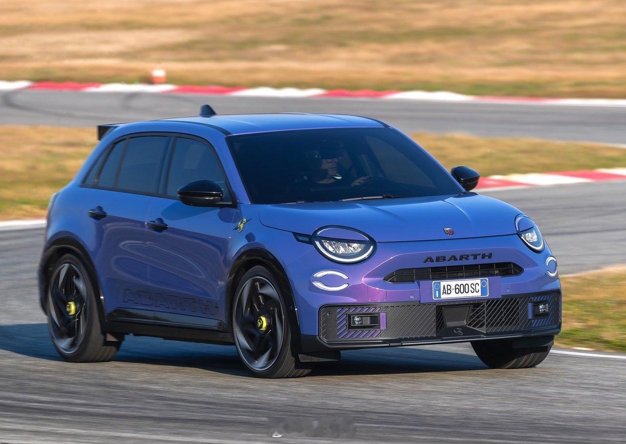 纯电钢炮！Abarth 600e发布：基于eCMP平台，Turismo和Scor