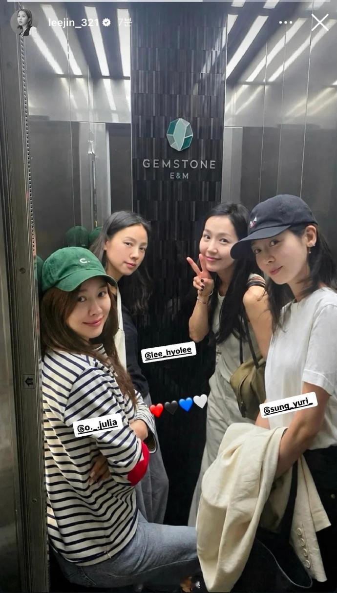 FinKL重聚合照 ​​FinKL重聚团体照 Fin.K.L重聚合照来了，回归实