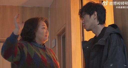 张若昀自评新剧角色是混蛋  张若昀新剧高风，孤儿身世造就敏感偏执性格，一心追寻血