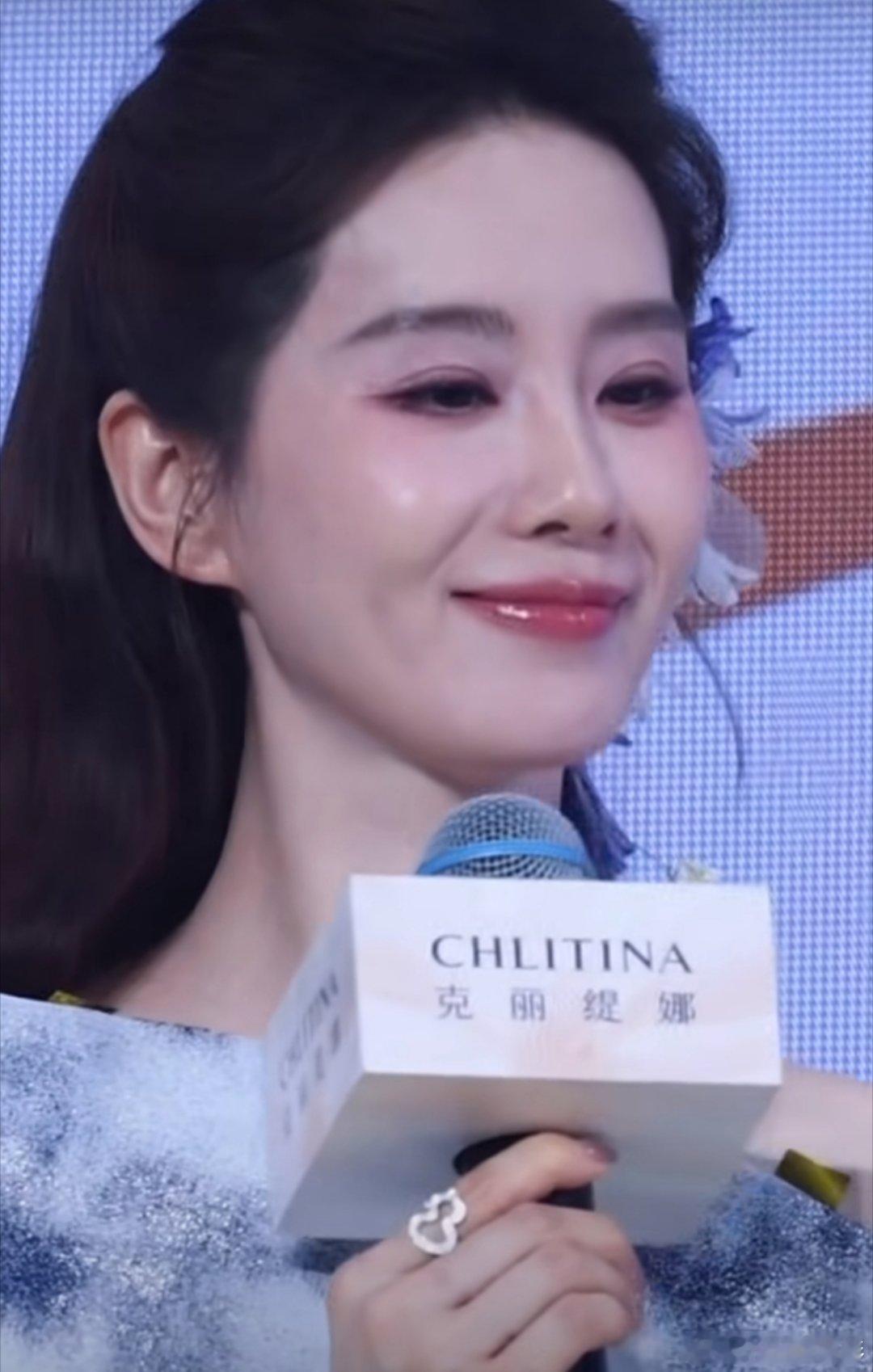 刘诗诗刘亦菲活动生图感觉刘诗诗现在的状态比若曦时期还好 