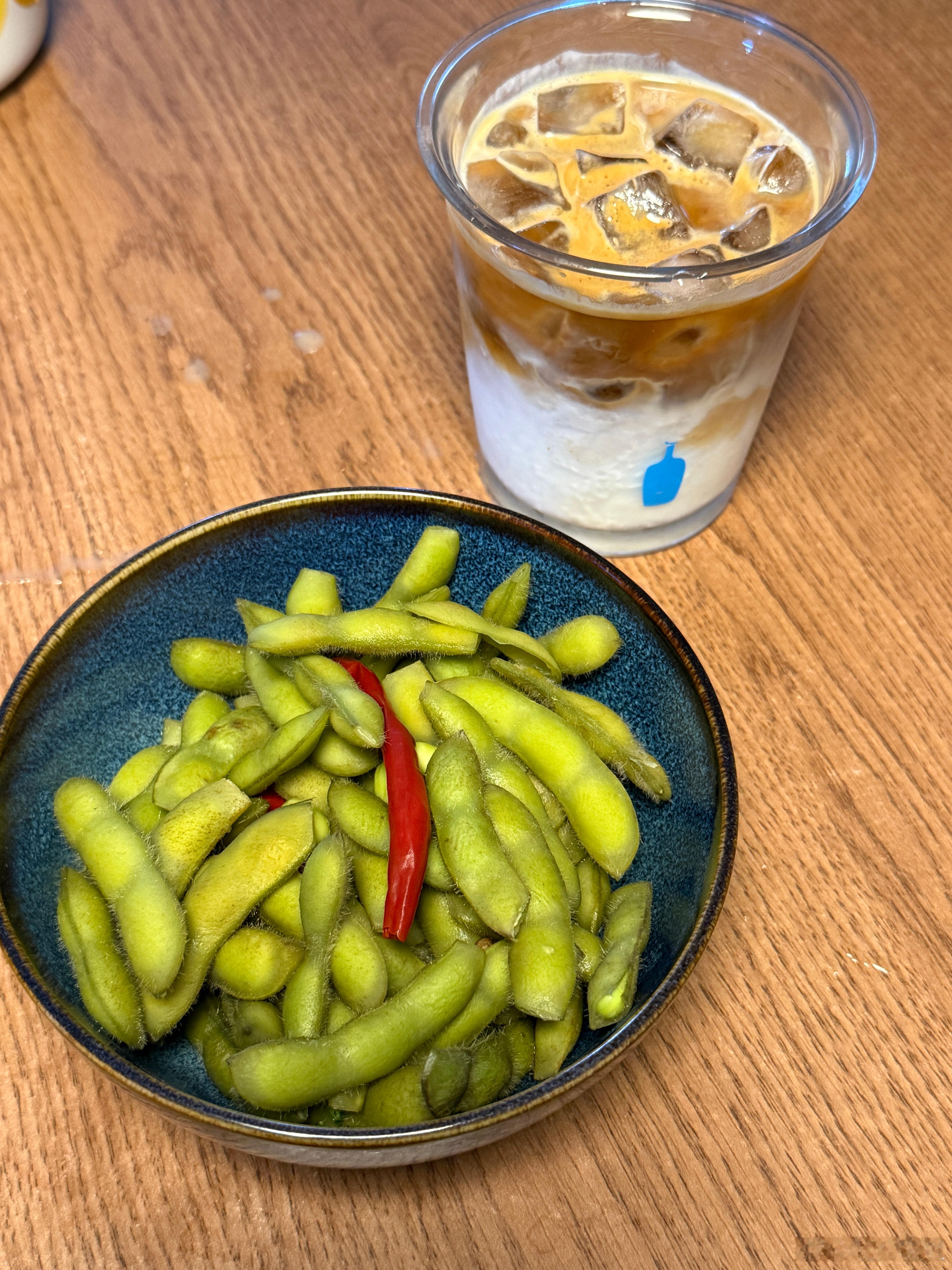 娃在家，妈妈真的一点闲不住，一早上屁股没占地，也不知道干了啥，反正就来来回回加收
