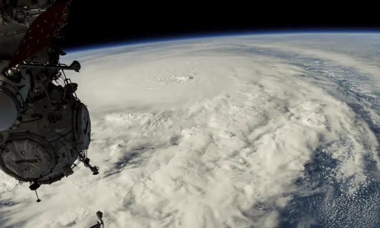 Thousands flee Hurricane Milton, causing