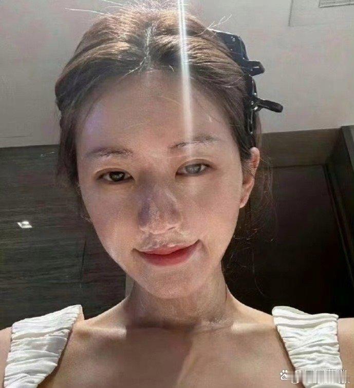 赵露思大方分享了她的无滤镜素颜照，自然又真实 ，真的超级美 ​​​