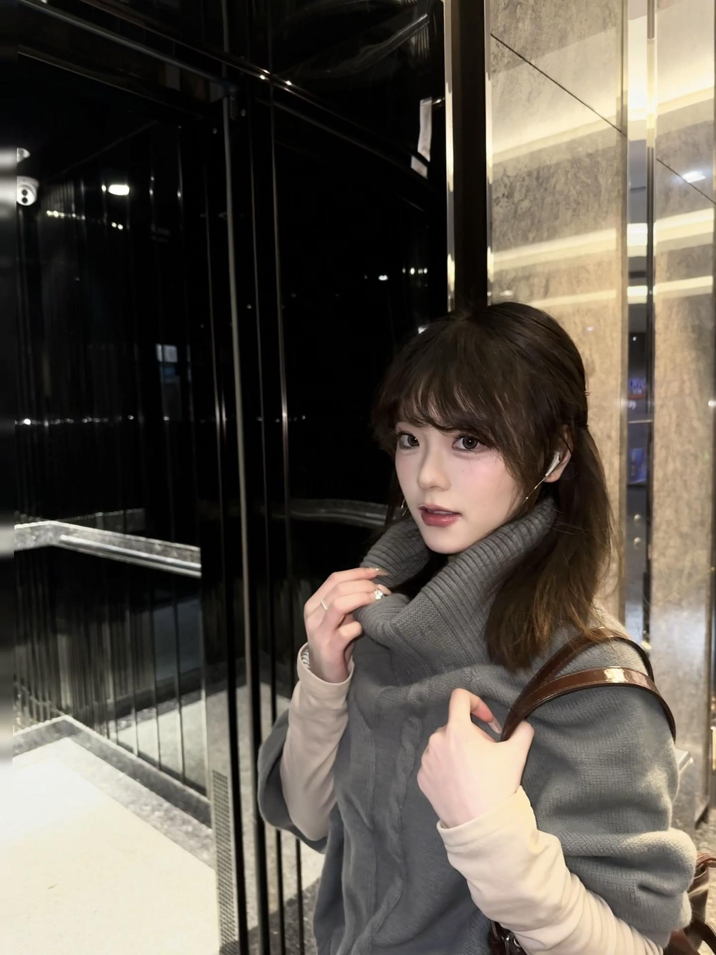 回去告诉你妈妈 有个天蝎座的小妹妹想给你一个家！