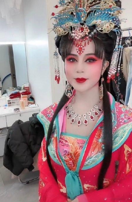 网红罗大美遗体已在太平间两年多家人们，今天咱们来聊聊一个让人唏嘘不已的事儿 ——