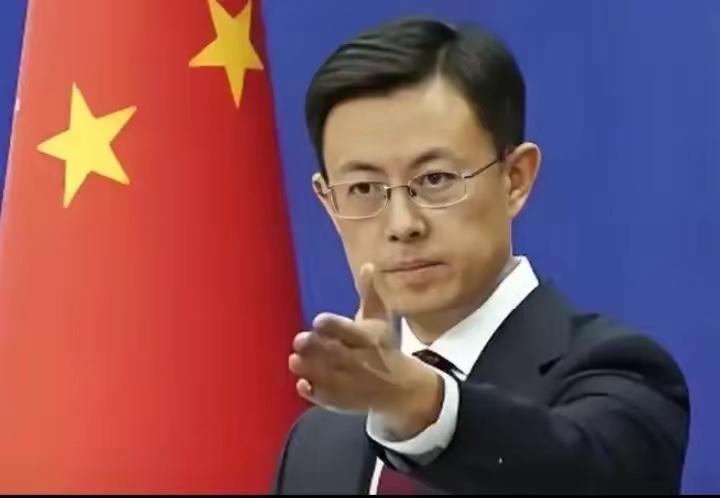 中国，收到两个消息

老外又跑来咱家门口晃悠了，这次是两个坏消息，但听着真让人心