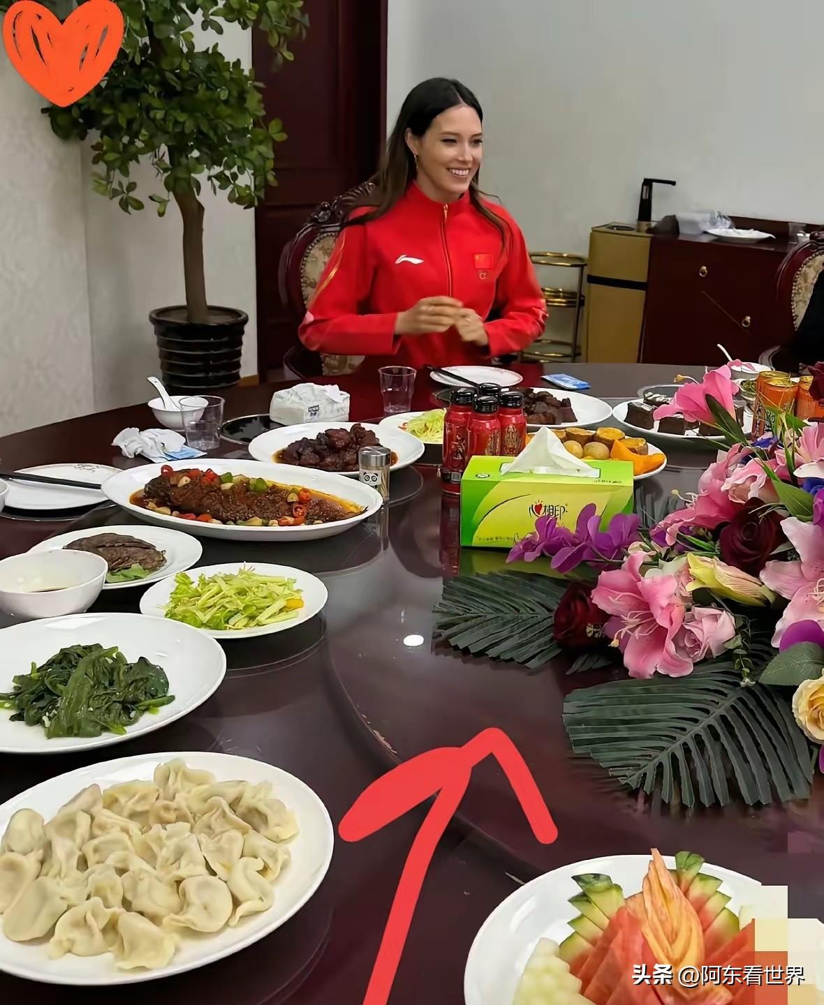 谷爱凌把冬奥会800万奖金全捐了！国家体育总局:金牌50万、银牌各20万。北京市