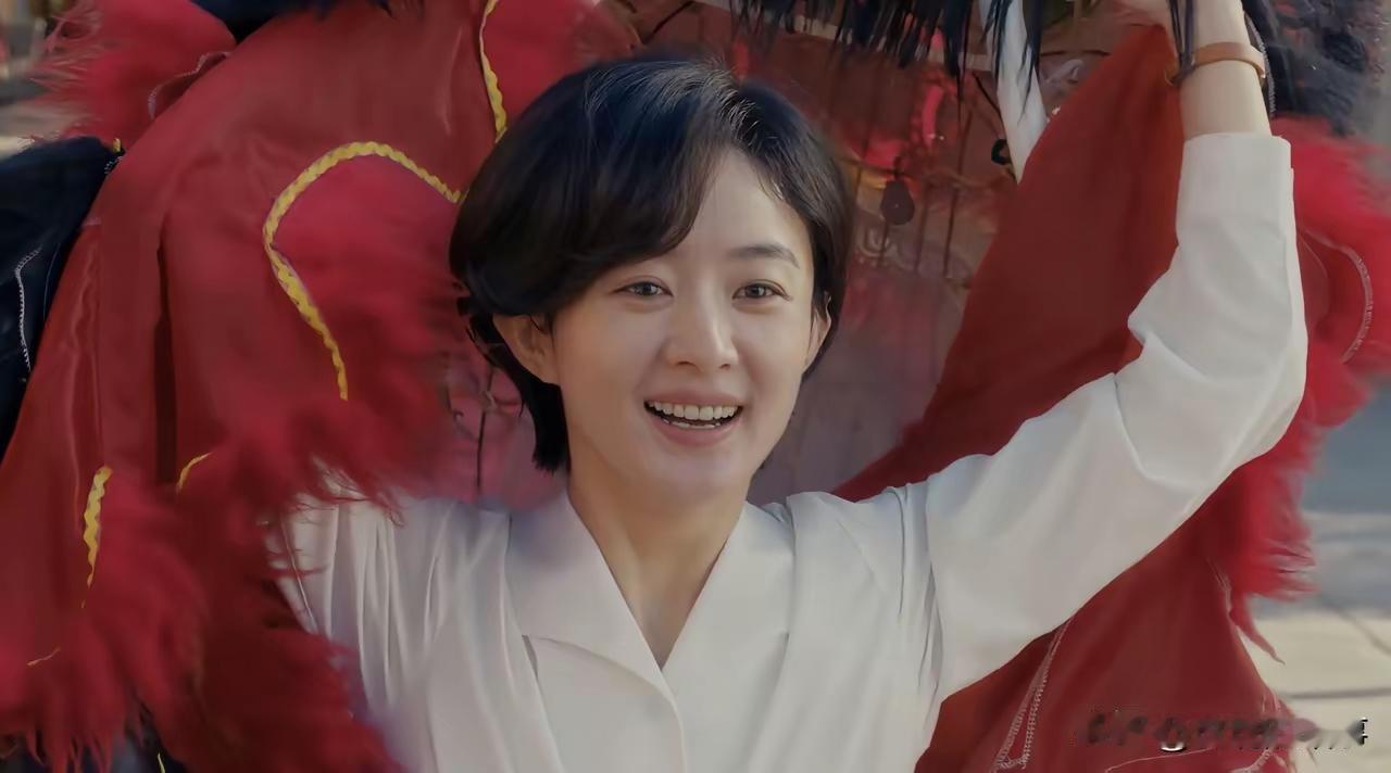 那时候的干部，尤其是乡镇干部和农民同吃同住同劳动，那是很常见的，在村民家吃饭是要