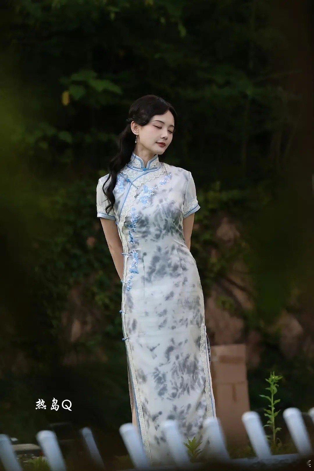 李一桐《长风起》旗袍造型路透 蛮合适的 ​​​