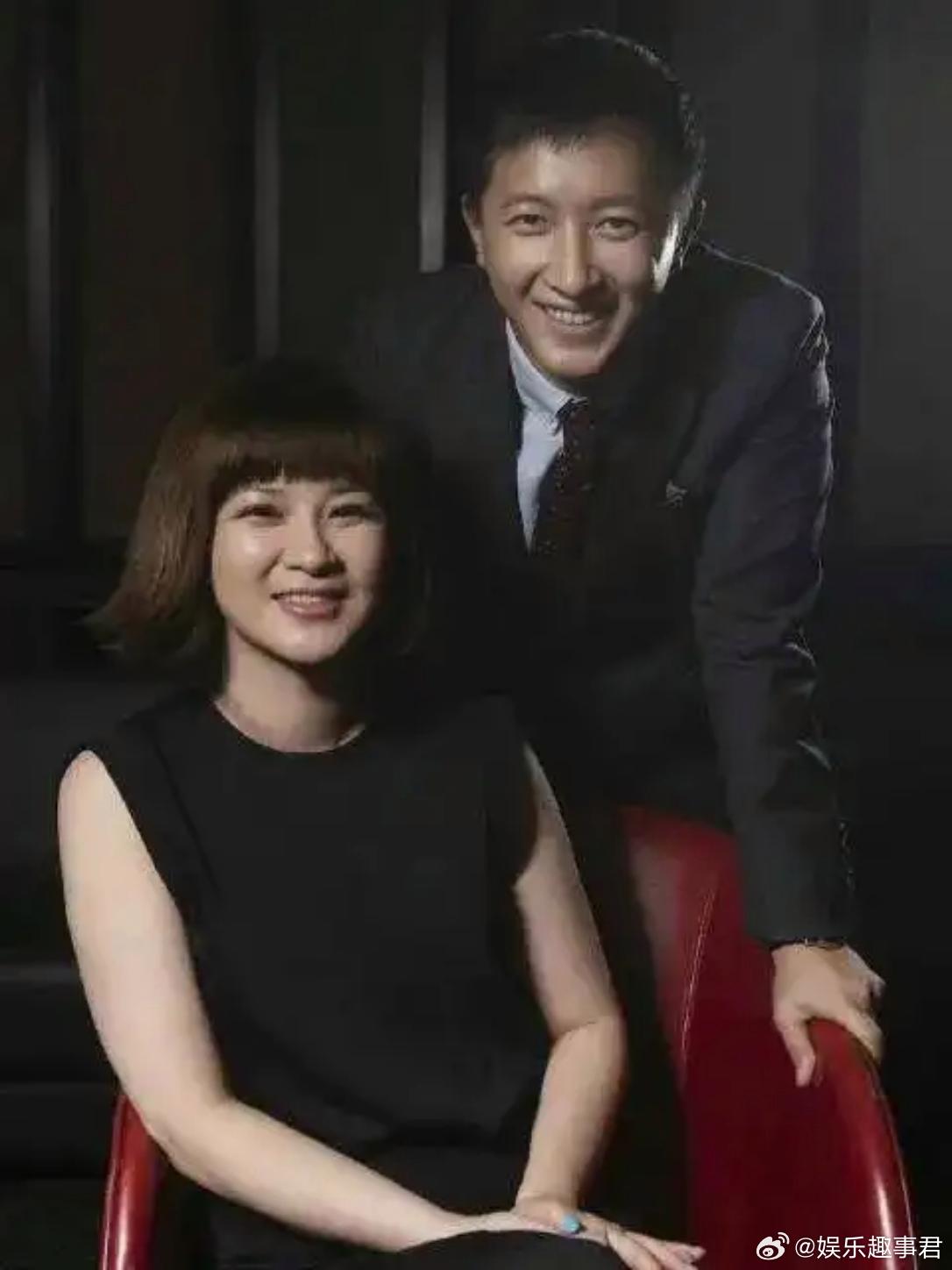 杜华前有韩庚后有王一博杜华是幸福的女人，前有韩庚托举，后有王一博接盘，两个男人注