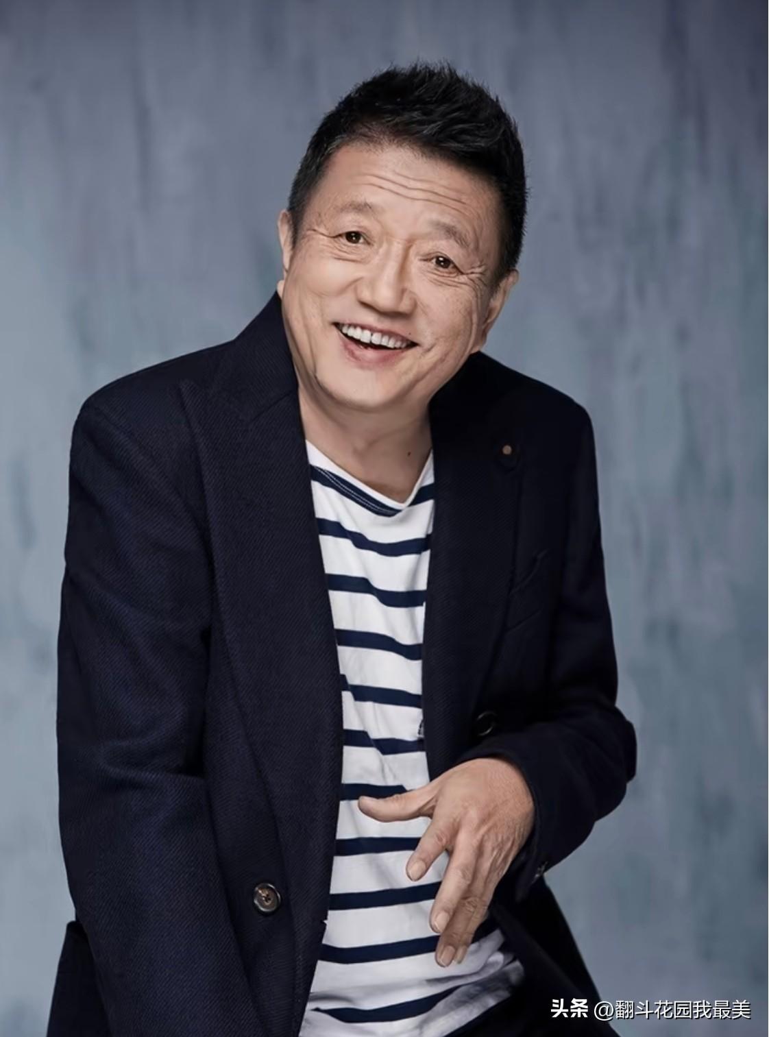 秦焰走了，他最放心不下的人，

不是家人，不是朋友，

是那些还在看他戏的观众。