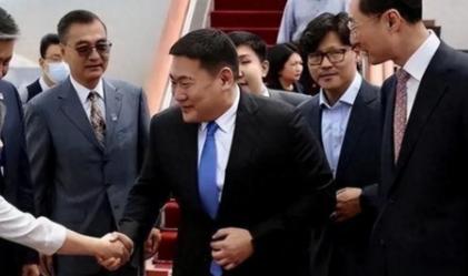 3年前，蒙古想跟美国做稀土生意，结果发现自家没港口，于是想低价租用中国天津港50