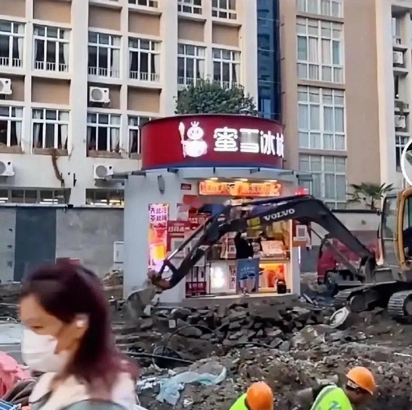 这下好了，没人跟你竞争了