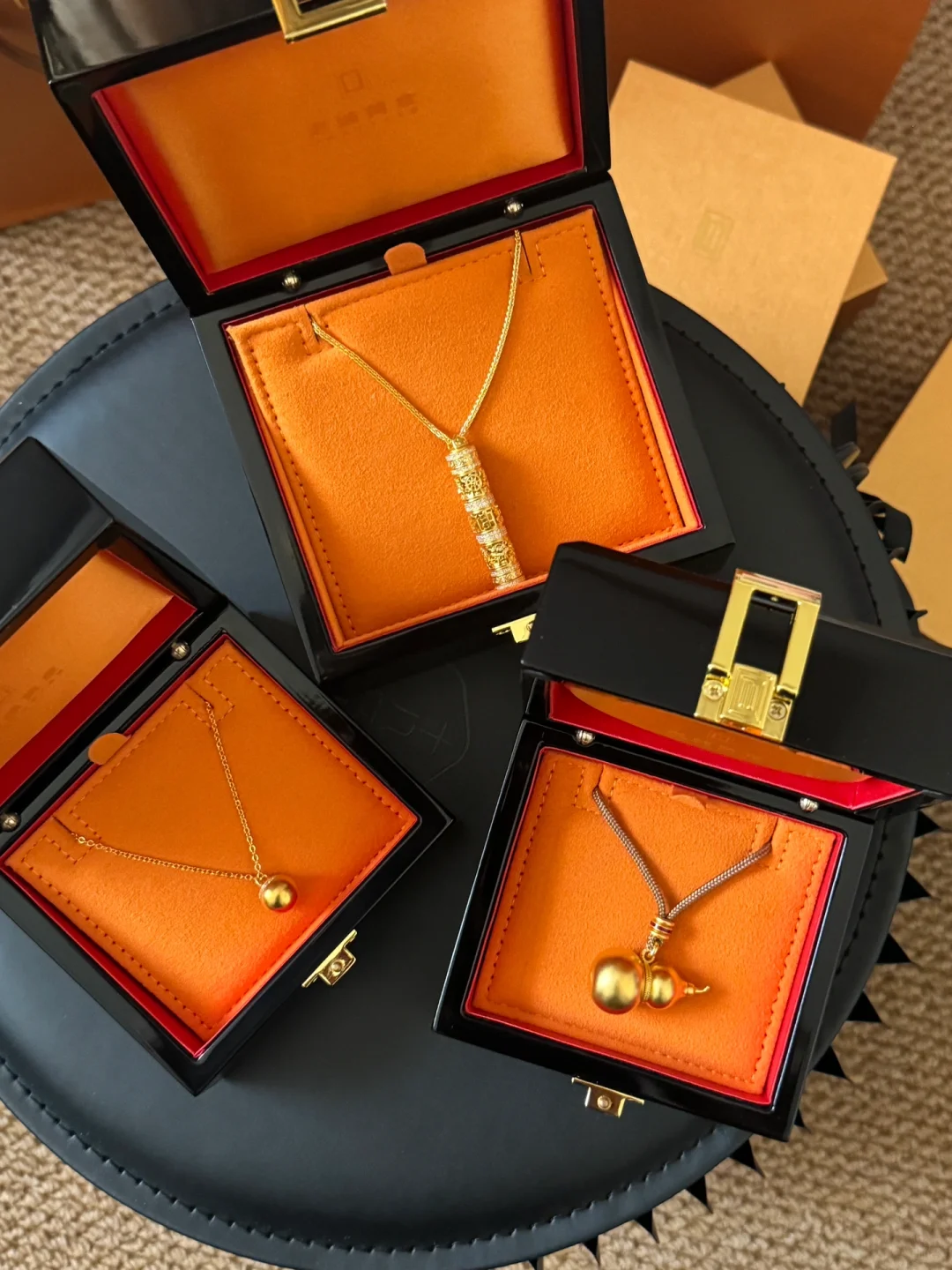 老铺黄金“吉祥三宝”🔱涨价前一天拿下了