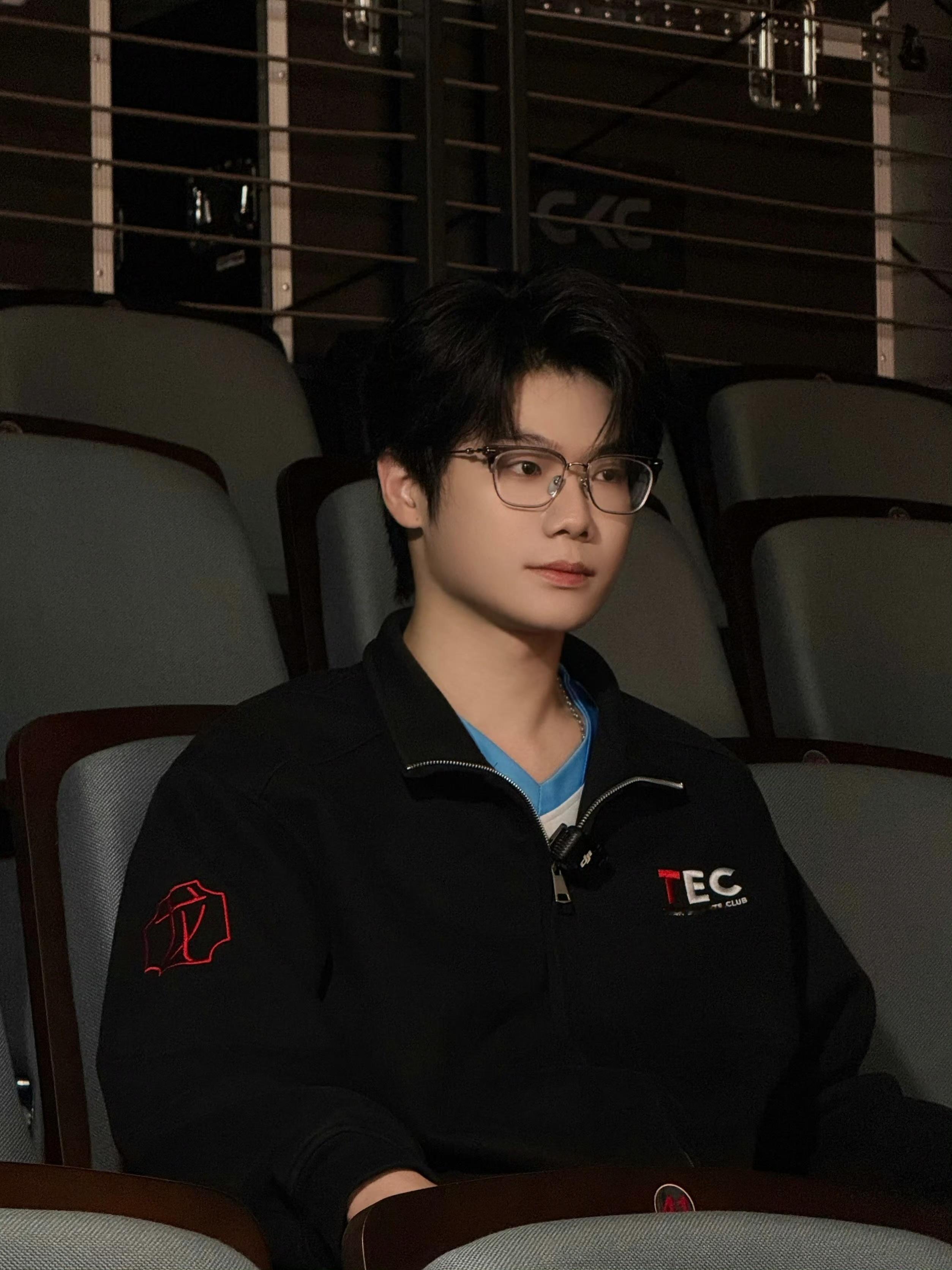 33Svan  是帅🕊️来2026pel