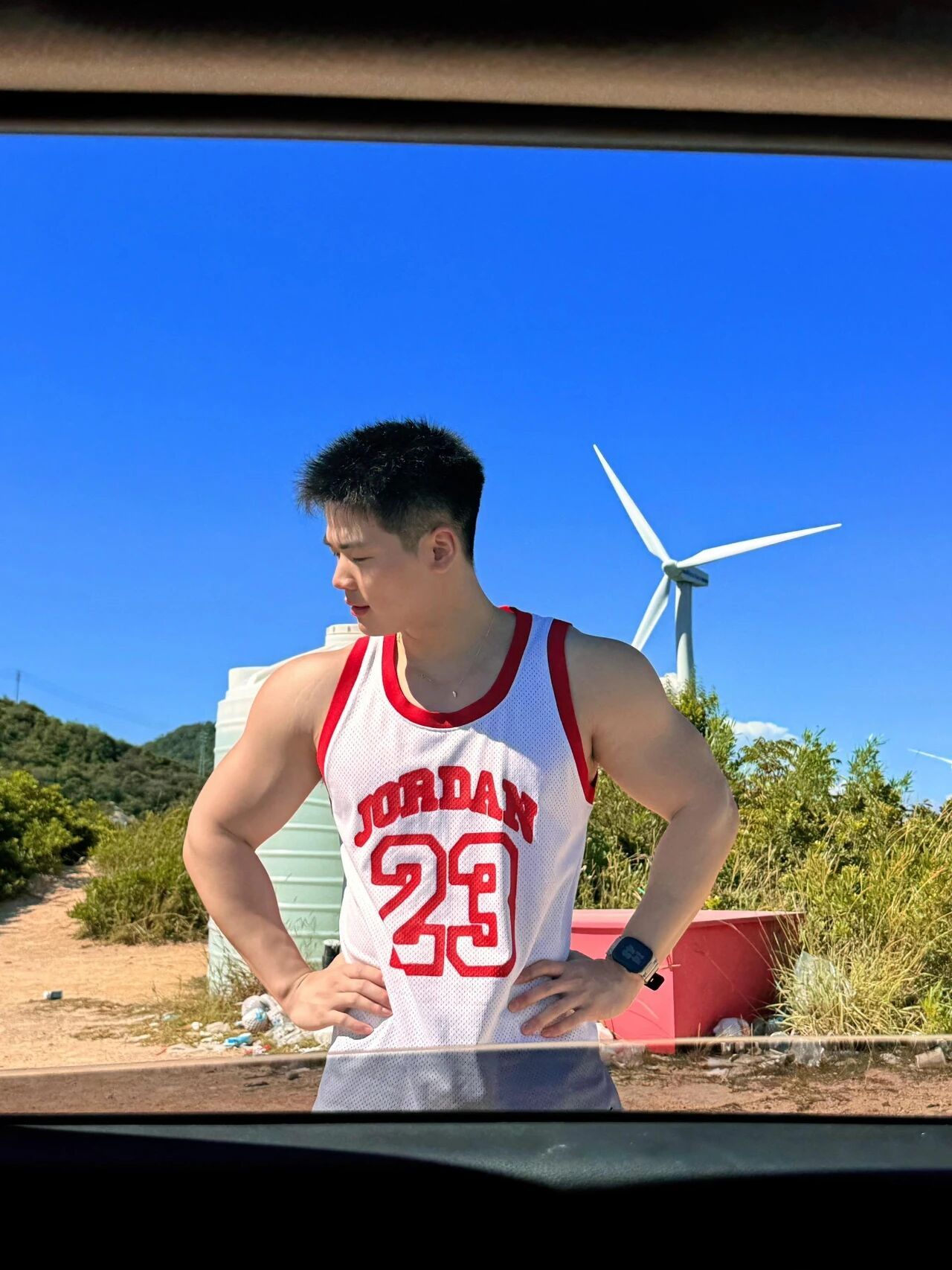 人生没有捷径，所有的成功都是一步一个脚印走出来的。 ​​​