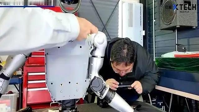 被上了一课！日本工程师拆解了一个中国制造的机器人后，直接傻眼了！
据日媒报道，近