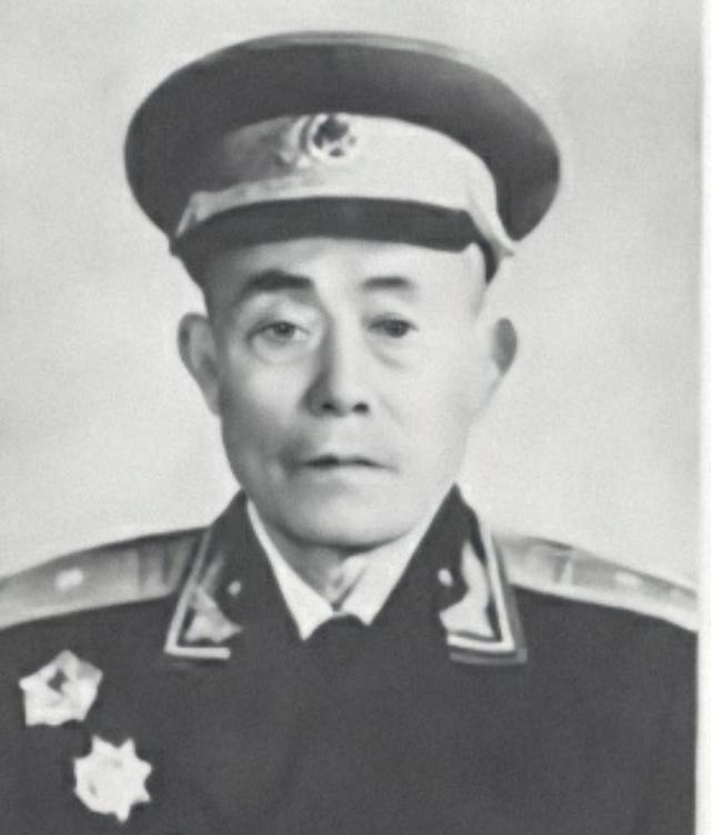 彭德怀病逝后，82岁老将军绝食哭喊：给我弄只烤鸭来
 
1974年11月29日1