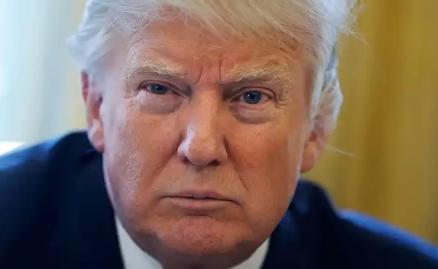 055大驱的垂发单元盖板已经打开，特朗普那几十亿的军售瞬间成了废纸！这次不是抗议