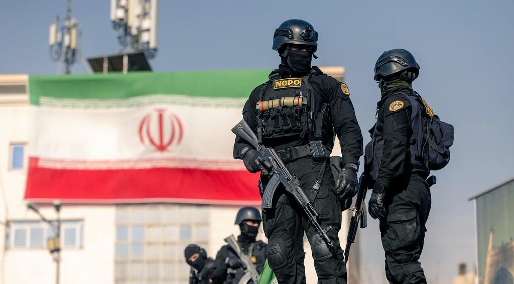 特朗普对攻击伊朗有强烈兴趣美国到底会不会打伊朗？这个问题要分清楚到底是伊朗对美国