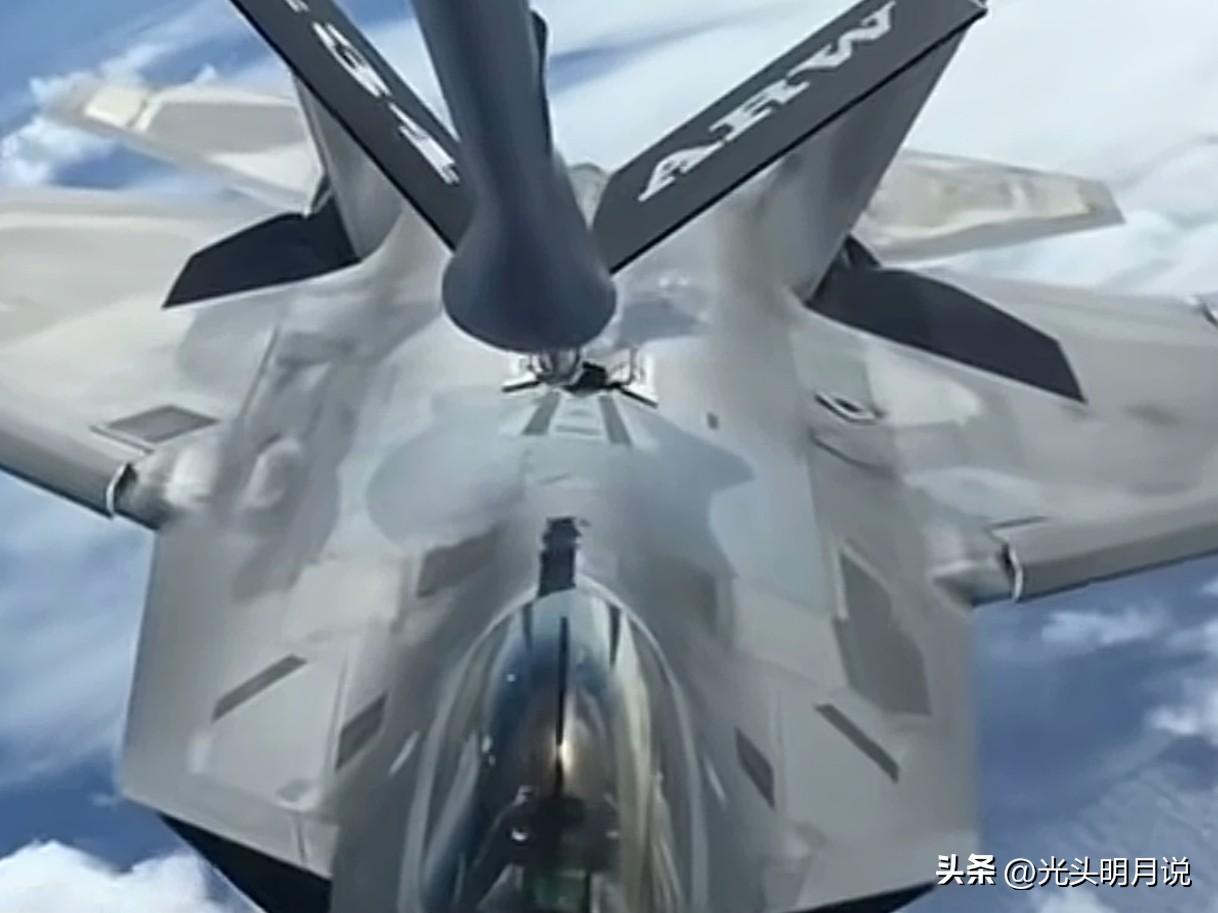 现在全世界都知道了价值6000多万美元一架的美国KC-135空中加油机在伊拉克坠