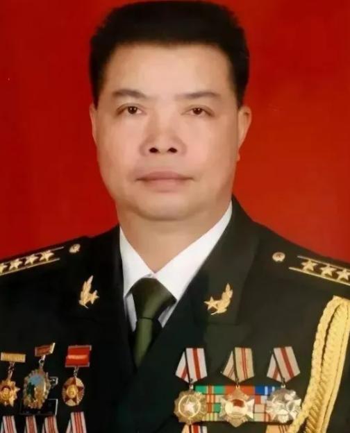 1985 年，隆志勇过境侦察，不料被越军认出，越军朝他连开数枪，见他坠河，越军大