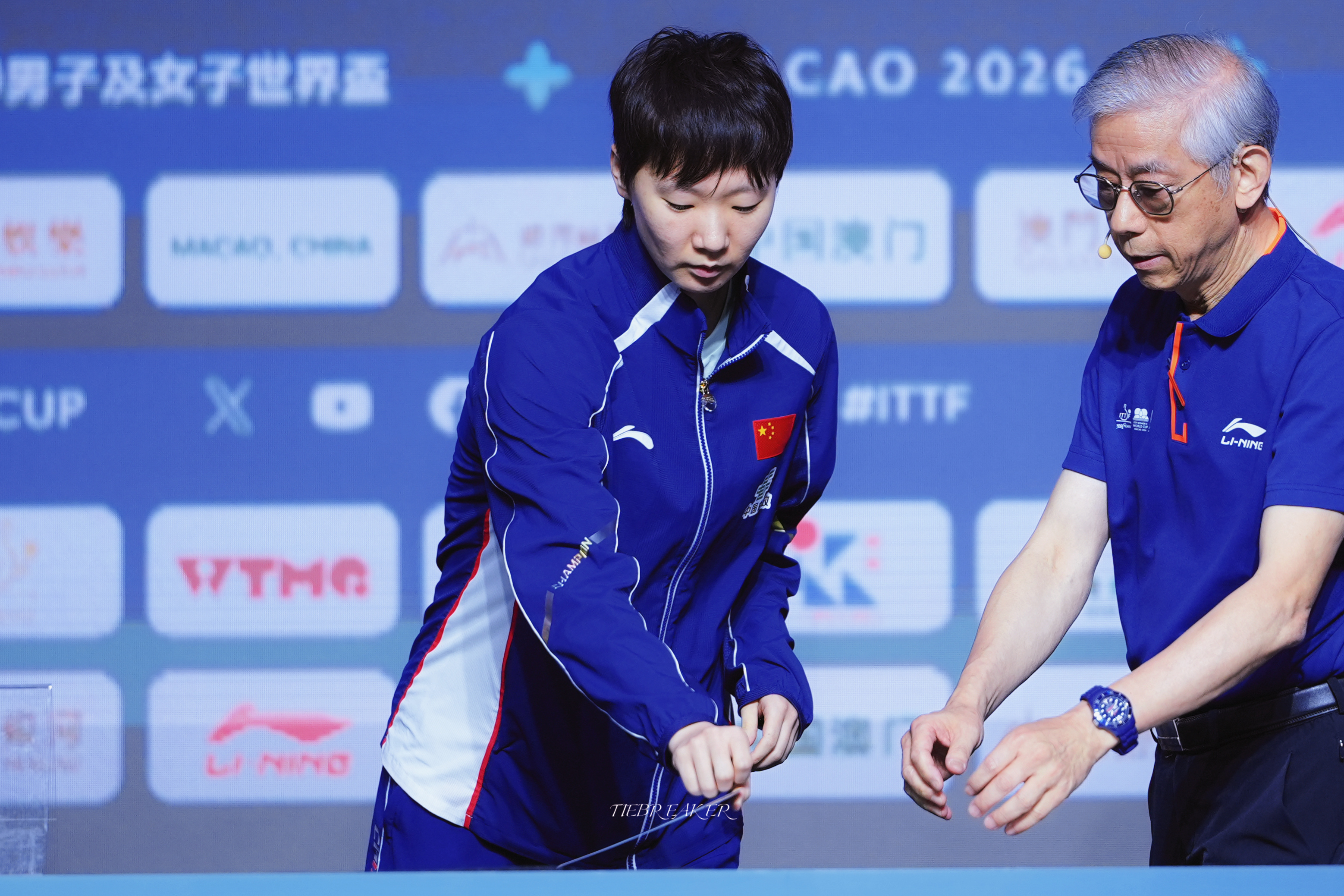 during the draw.｜澳门世界杯抽签