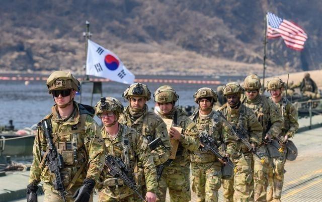 反转了！中国空军歼-16重型战斗机在黄海压制10架F-16战斗机后，驻韩美军司令