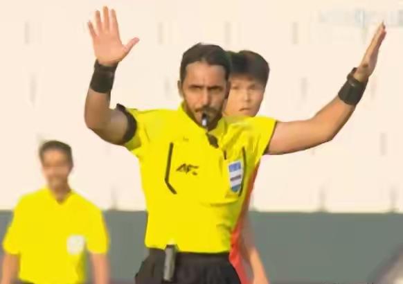 U23国足不能坐以待毙必须重视裁判问题！随着阿联酋和约旦被淘汰，目前西亚仅剩乌兹