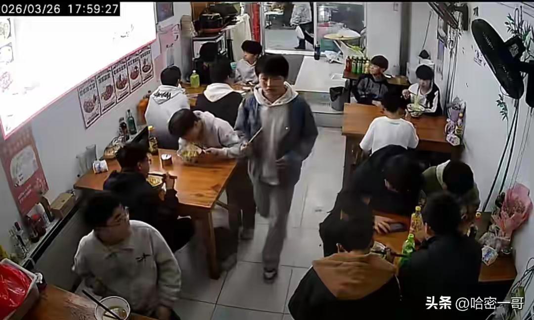 1个卤蛋，照亮师生师生情    2026年3月26日下午，地点：安徽阜阳临泉县的