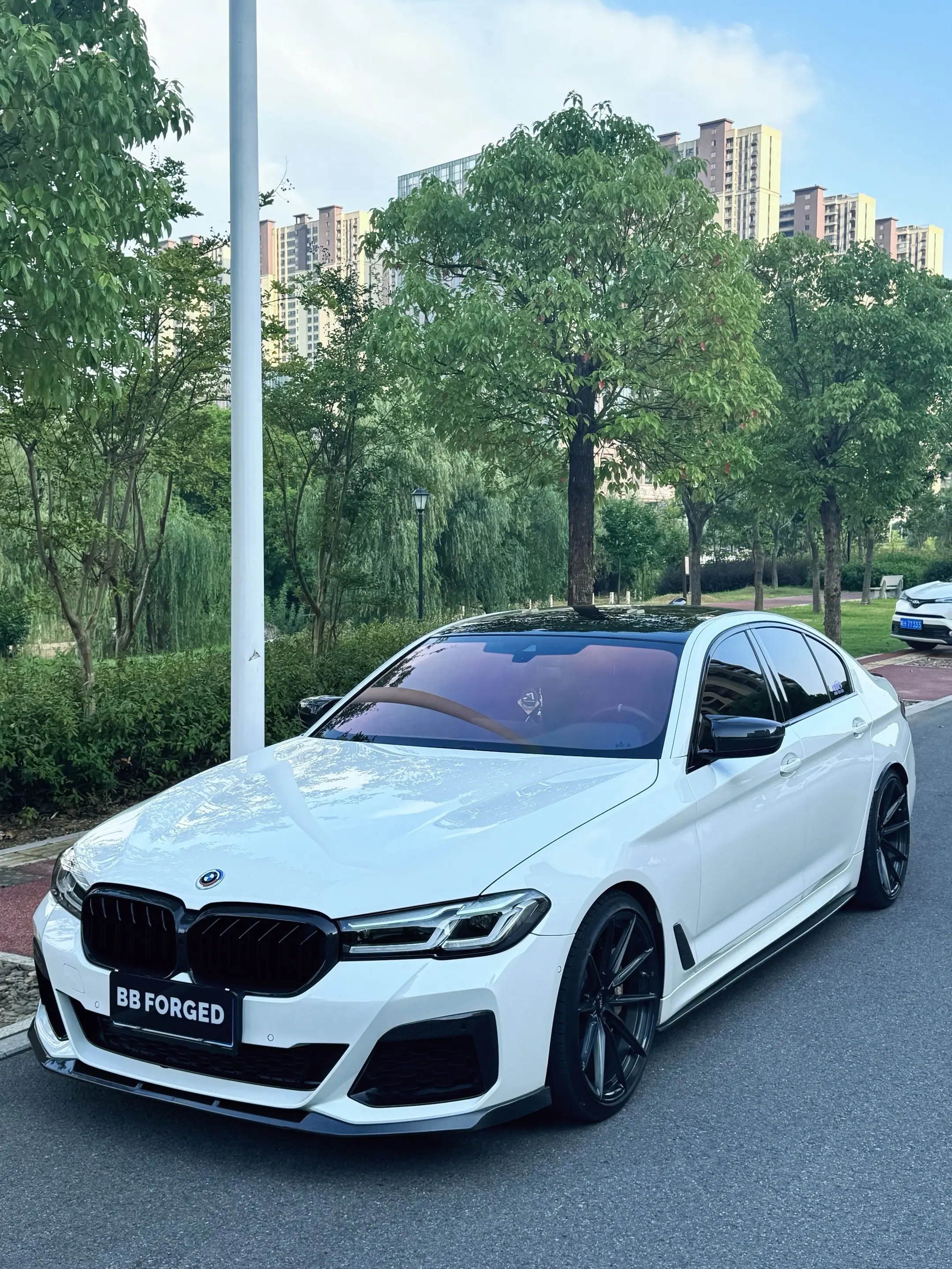 看看有多少改的非常帅的宝马五系