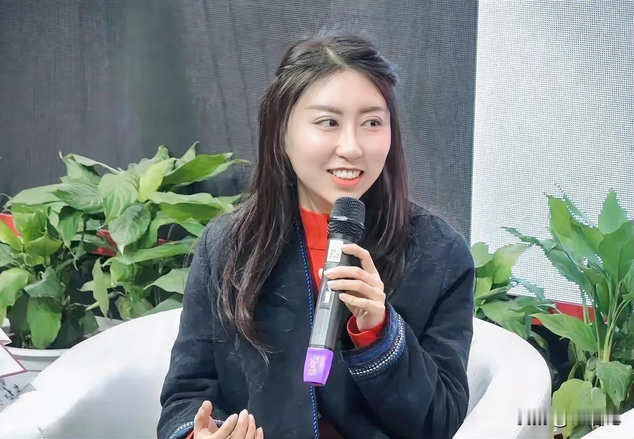是不是要好好重温一下 争议最大的“屎尿体”代表作

以下几首诗是让贾浅浅“出圈”