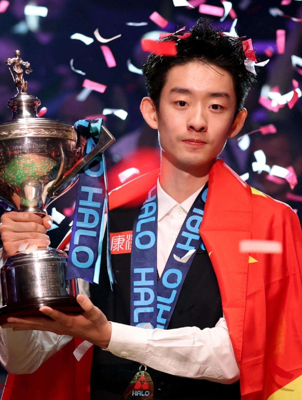 登顶世界第一指日可待，吴宜泽超越赵心童毋庸置疑！
       22岁小将吴宜泽