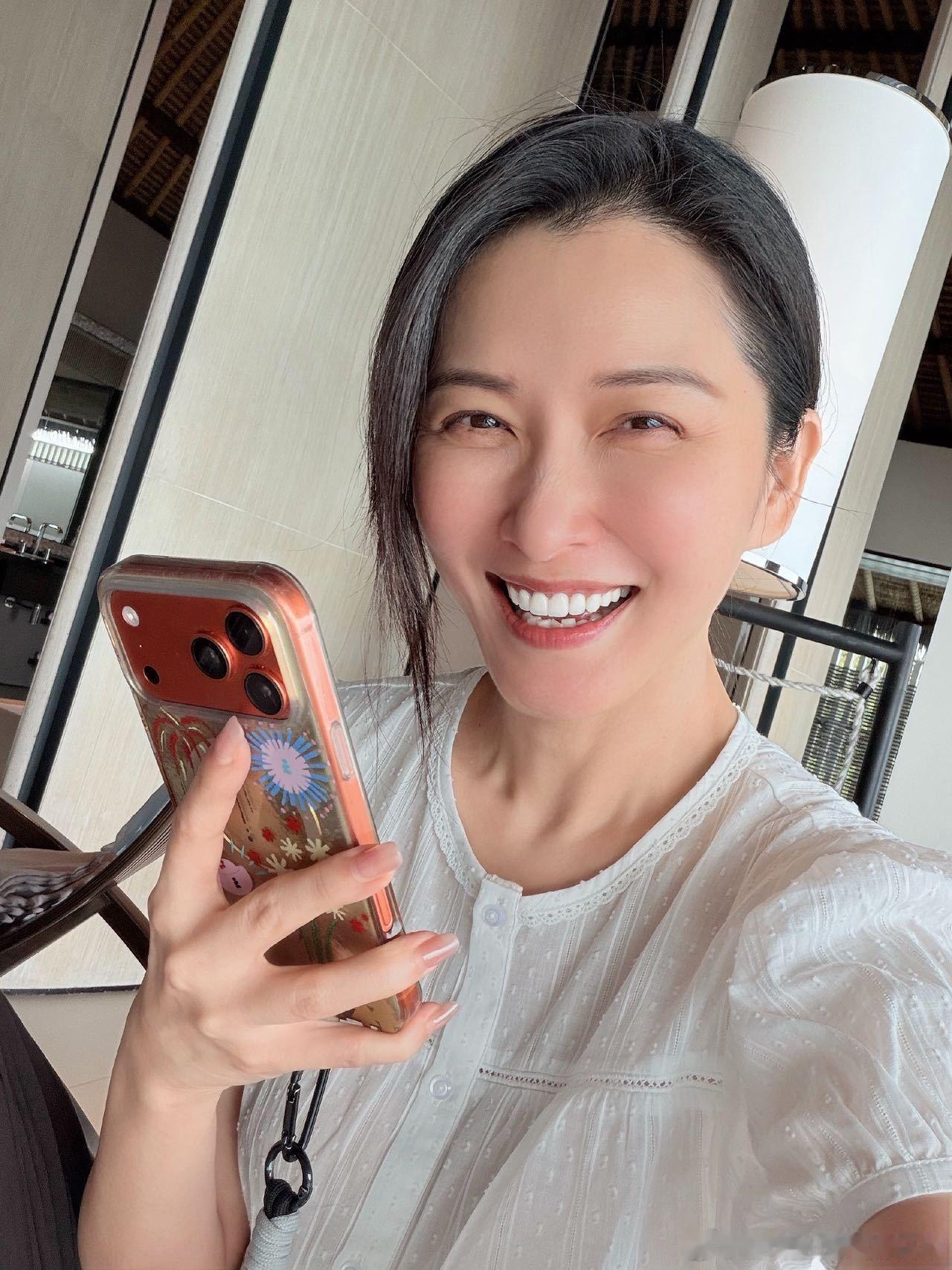徐洁儿抢票别的艺人都有预留演出门票，徐洁儿直接和粉丝同台比拼手速，遗憾陪跑空手而