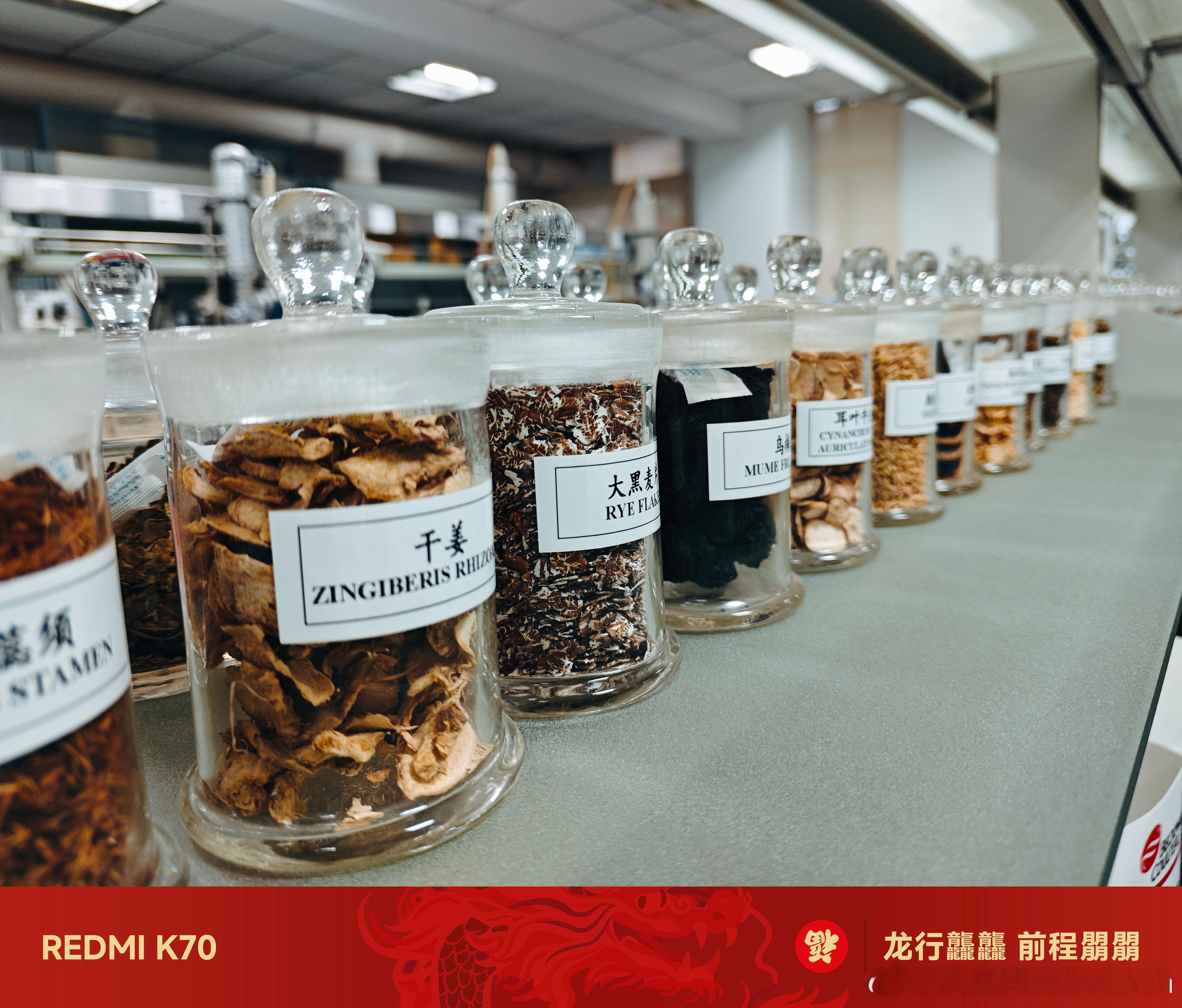 之前一直用苹果居多，其他国产手机其实了解比较少，前两天逛街的时候逛了下小米专卖店