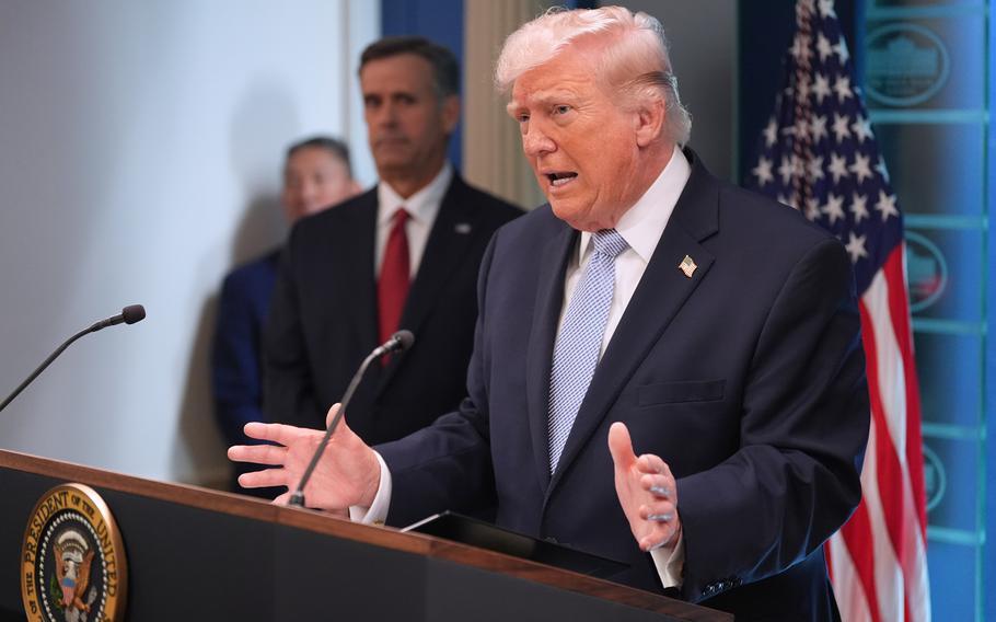 为了给自己的“炸电厂、炸大桥”计划辩护，特朗普竟然脸不红心不跳地编了个“科幻故事