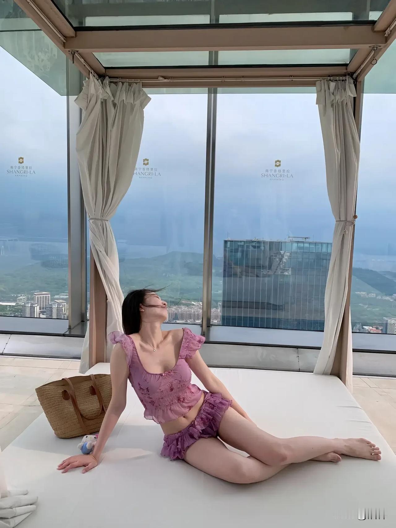 人总在冬天怀念夏天
为什么人都喜欢反季节的东西
最怀念的冬天 冬季怀念夏季 怎么