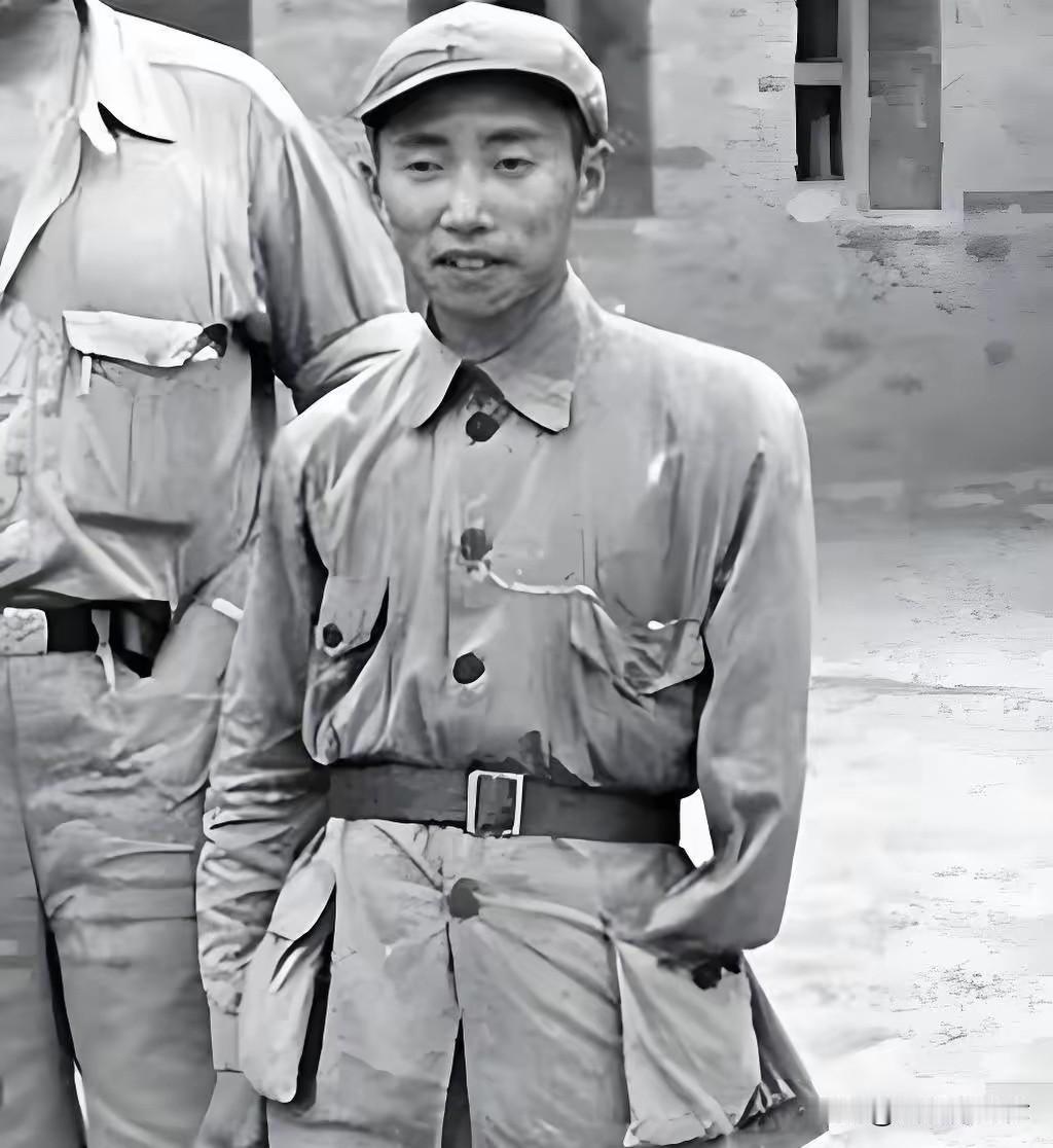 43岁独臂将军终身未娶，战友着急牵线，见面一句话尽显铁血温柔
 
1949年，战
