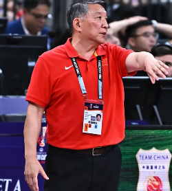 宫鲁鸣最后25秒才叫全场首个暂停 防守端一点针对性都没有，让波多黎各打出今年世界