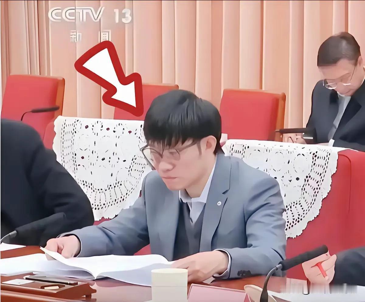 梁文锋说："没有昇腾910B这颗芯片，DeepSeek等国产大模型将依赖英伟达。
