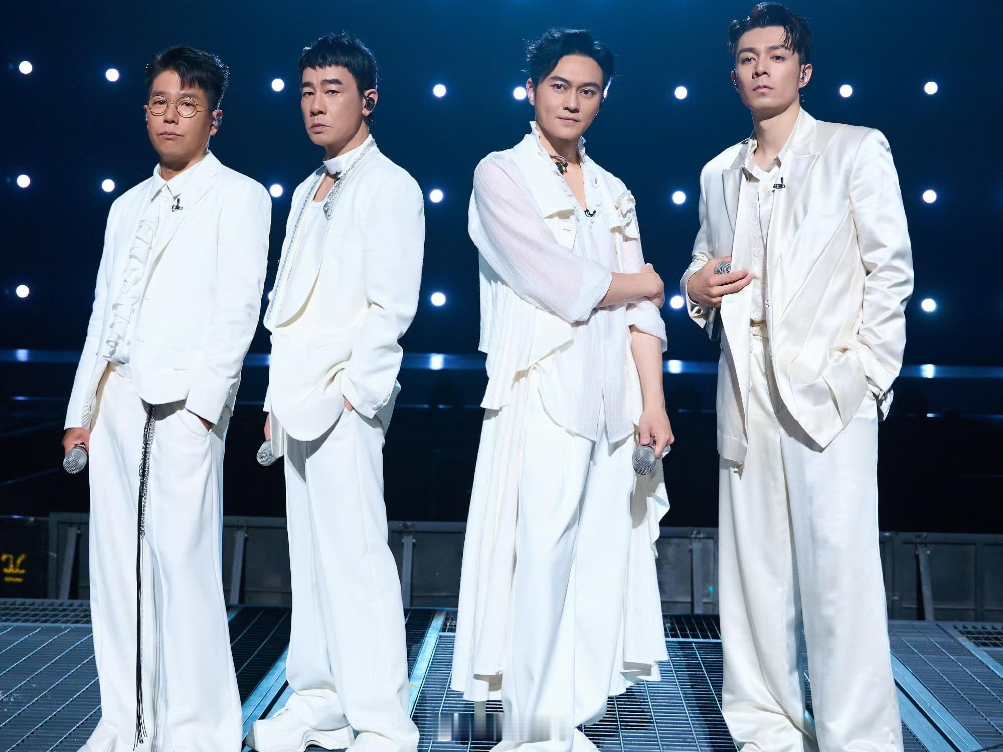 披荆斩棘5四公歌单 哇塞，《披荆斩棘》的速度，也太宠粉了吧！没想到披哥已经要着手