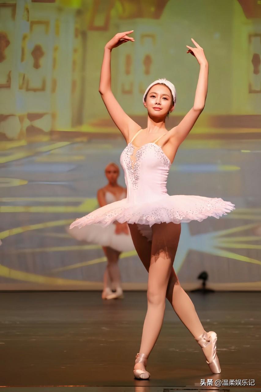 沈梦辰没有舞蹈功底，，但是确实非常努力！