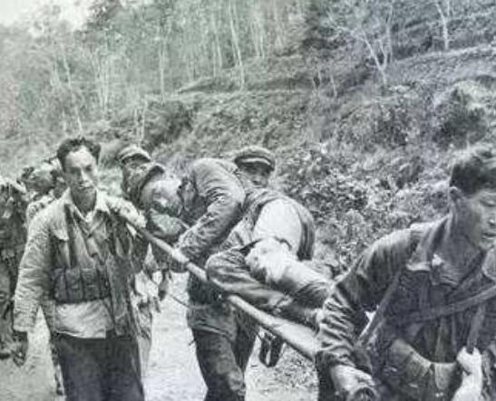 1979年解放军撤兵时，将越南境内的铁轨全都拆了带回国内，对此越南表示强烈不满，